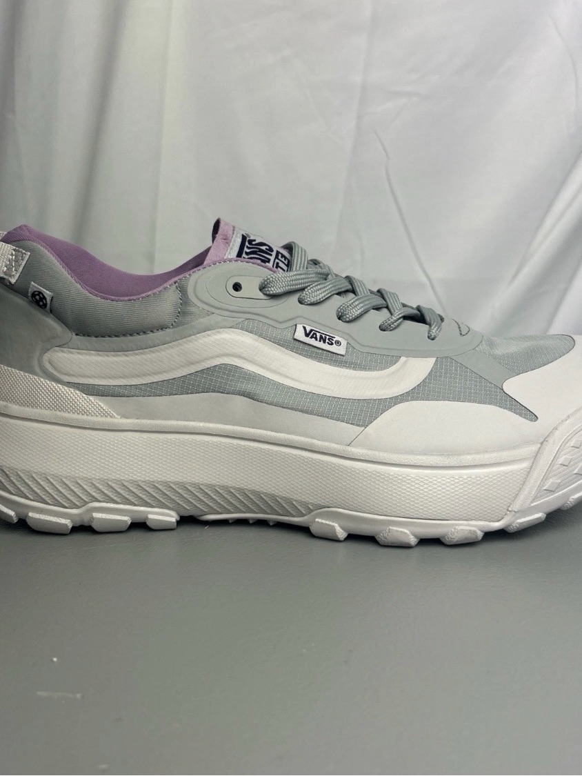 Vans Women's Platform Runner Light Gray With Lilac Trim M Size 8/ W 9.5